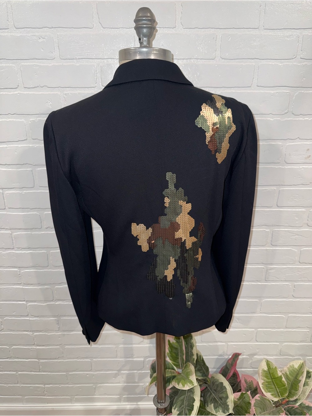 Moschino Vintage 1995 Black Blazer with Camo Sequin Patches Made in Italy - Picture 10 of 15